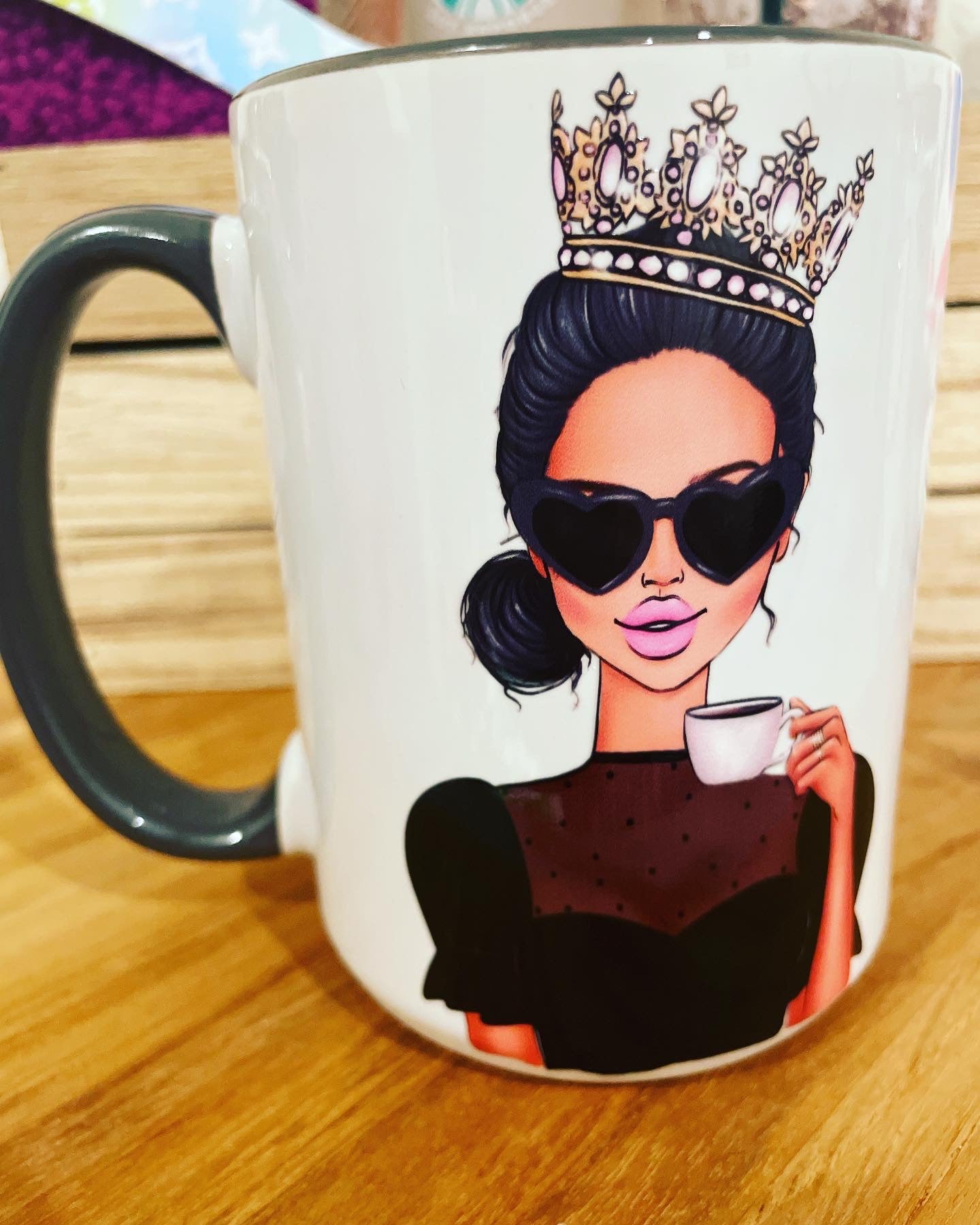 15 oz. Queen Blk hair Coffee Cup